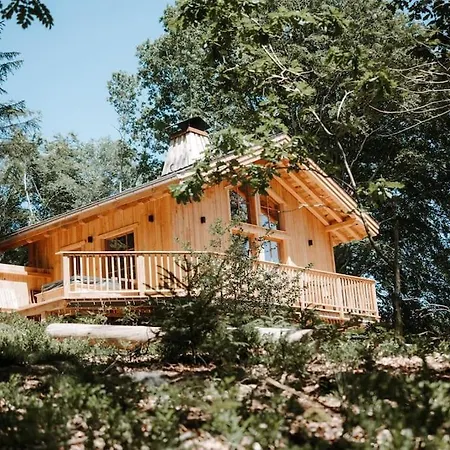 The Woodpecker Chalet Weismes