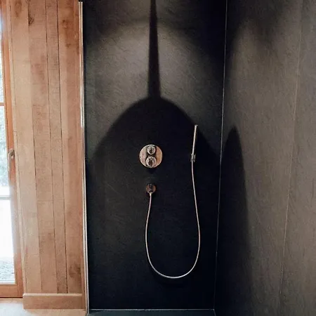 Σαλέ The Woodpecker Waimes