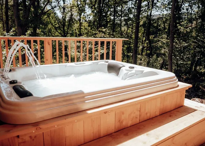 The Woodpecker Chalet Waimes